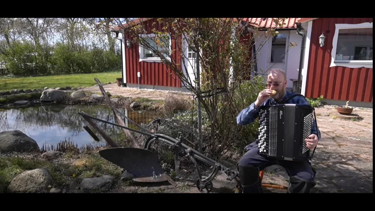Att baka nödbarkbröd i Skåne