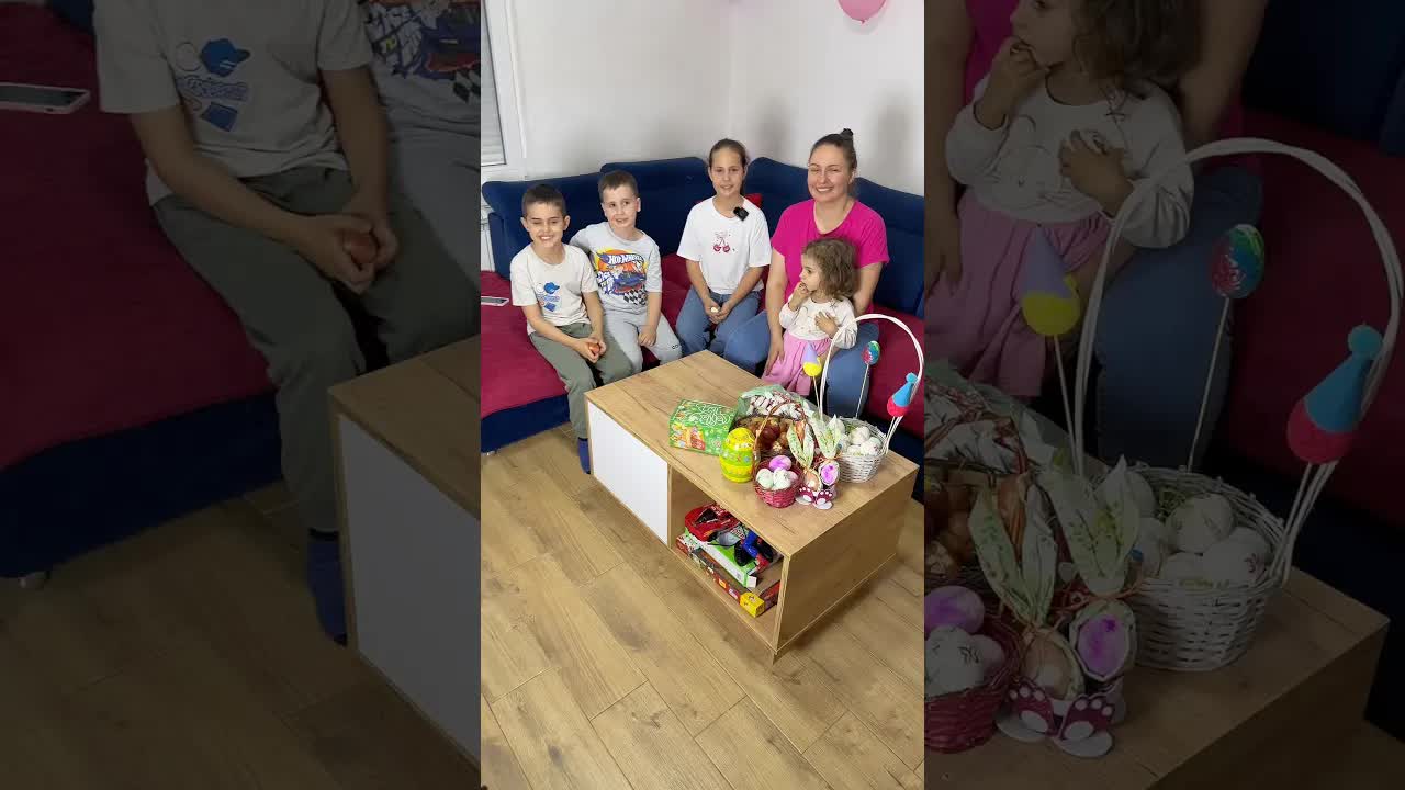 Takmičenje u tucanju vaskršnjih jaja sa komšijama