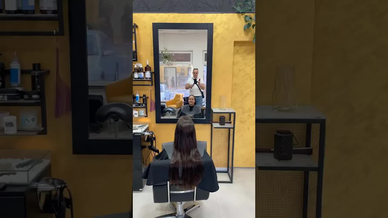 Vi odlučujete kako šišamo Anđelu za školu