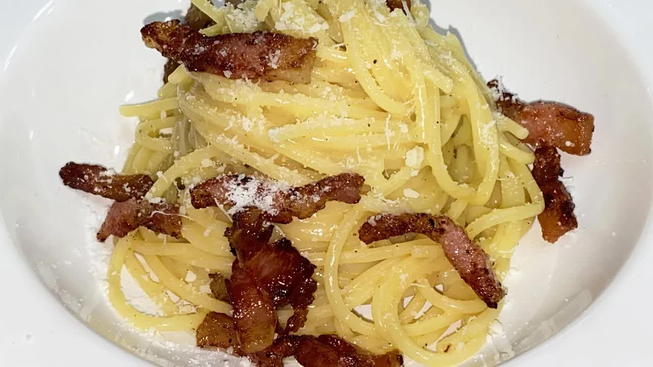 Spaghetti alla carbonara fatti in casa