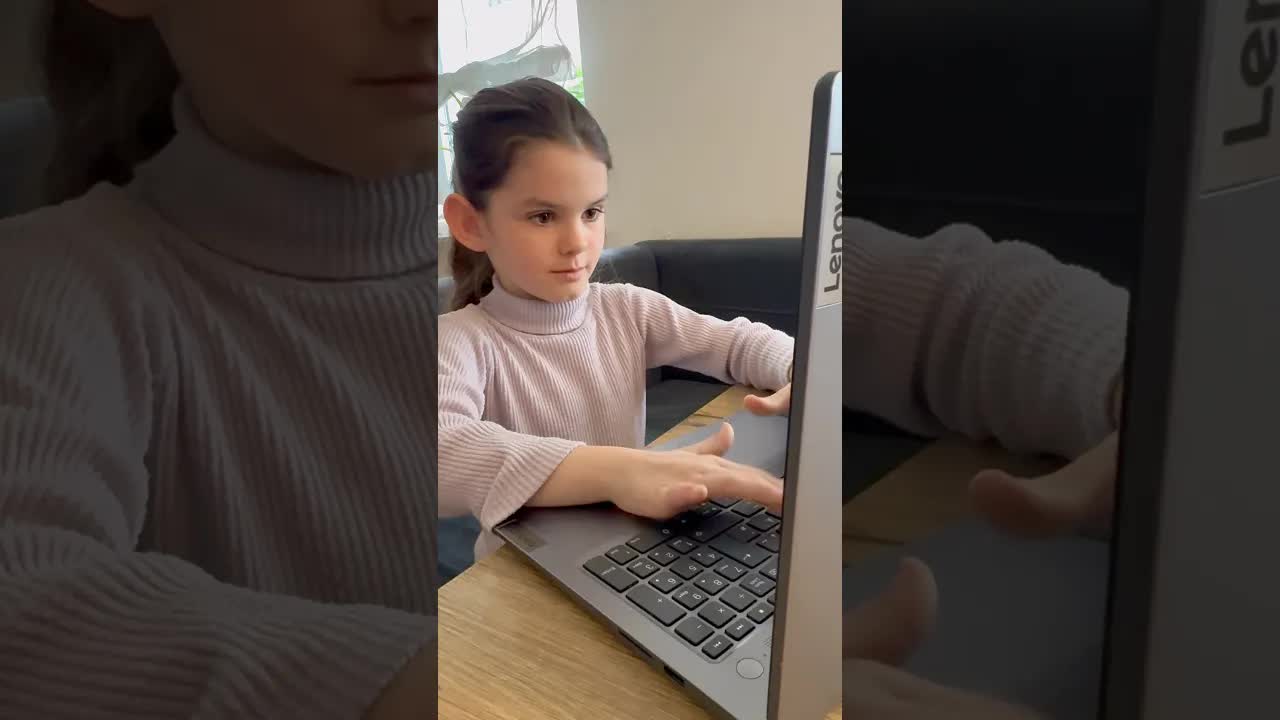Emilia kündigt die Schule fristlos