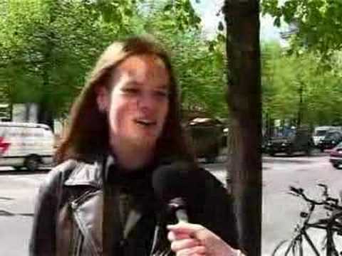 Finsk pratar svenska och skämtar