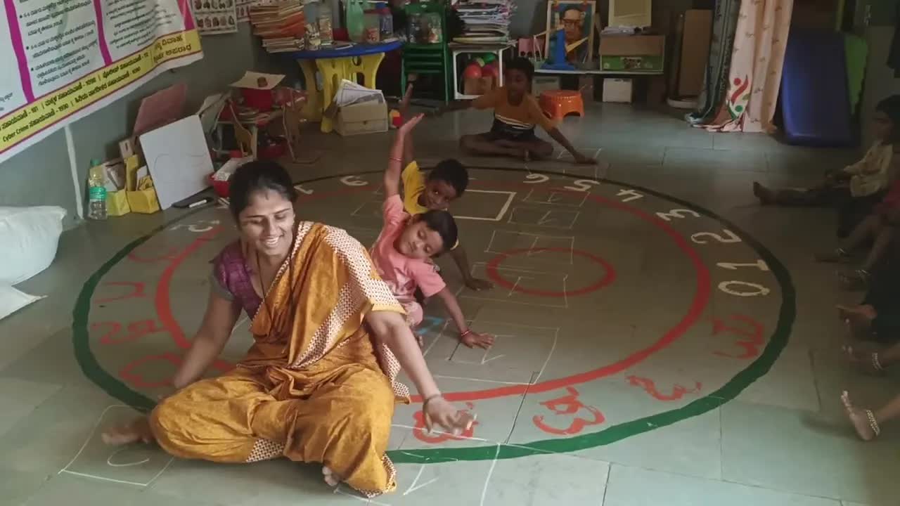 ಮಕ್ಕಳೊಂದಿಗೆ ಆಟವಾಡುವುದು: ಒಂದು ಮತ್ತು ಎರಡು