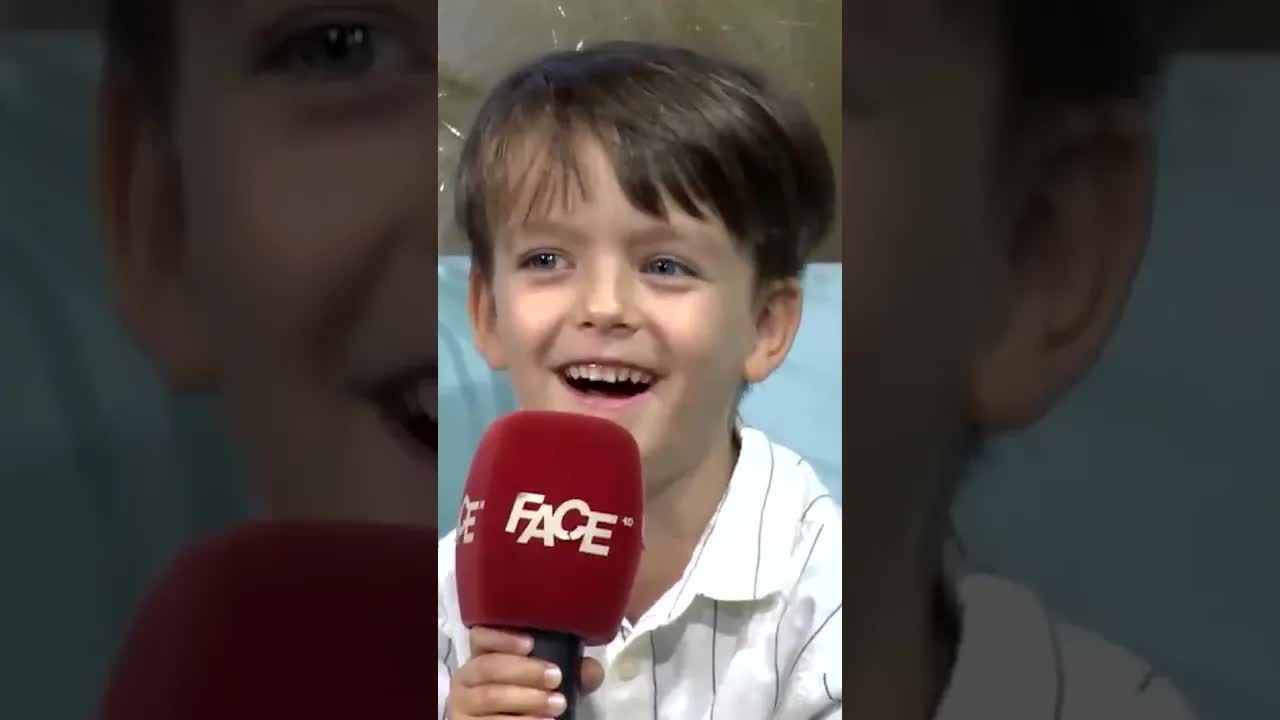 Prvo gostovanje dječaka Aleka i njegovog mikrofona