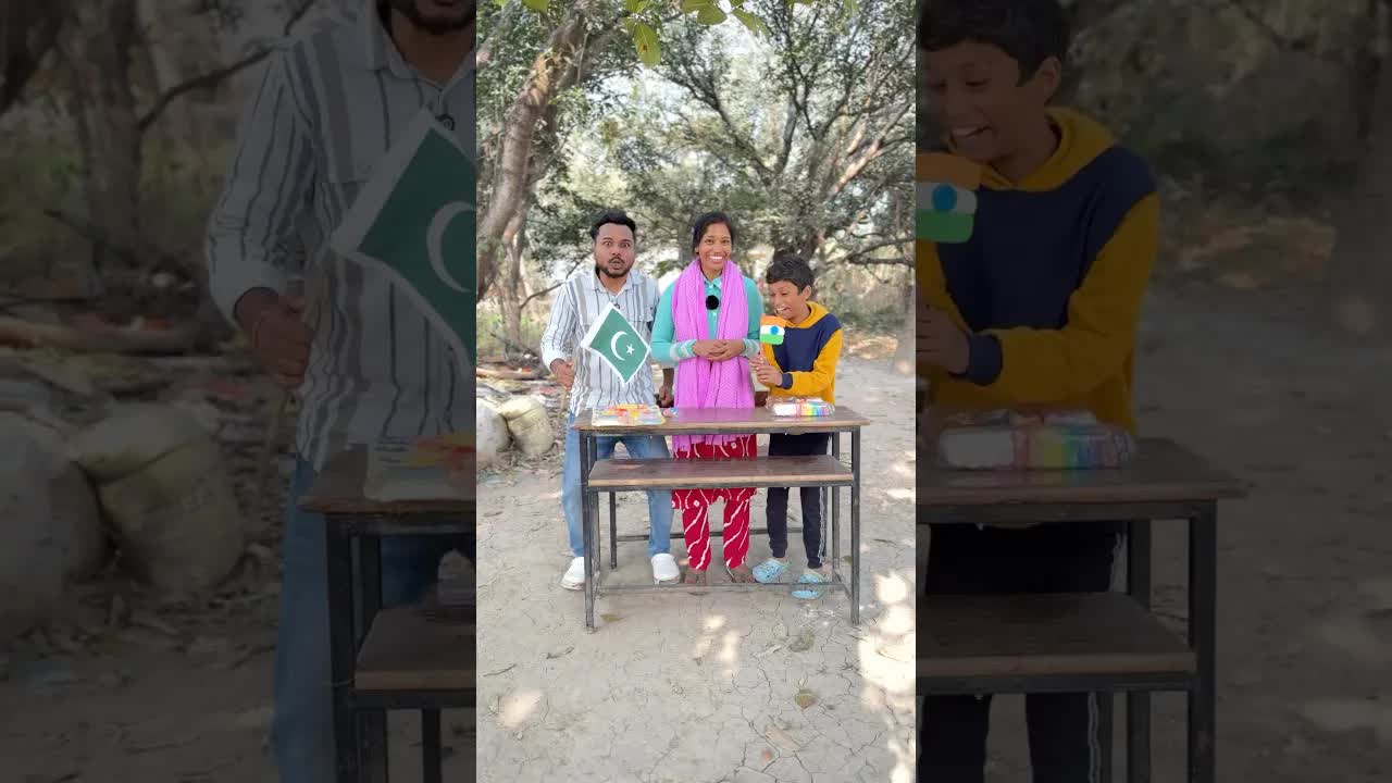 मम्मी से क्ले का तिरंगा बनवाना