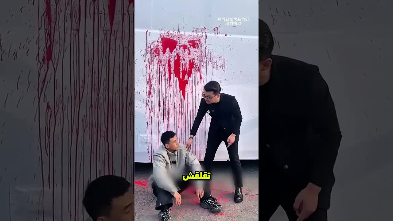 ولد رسم على باص المدرسة وحوله للوحة فنية