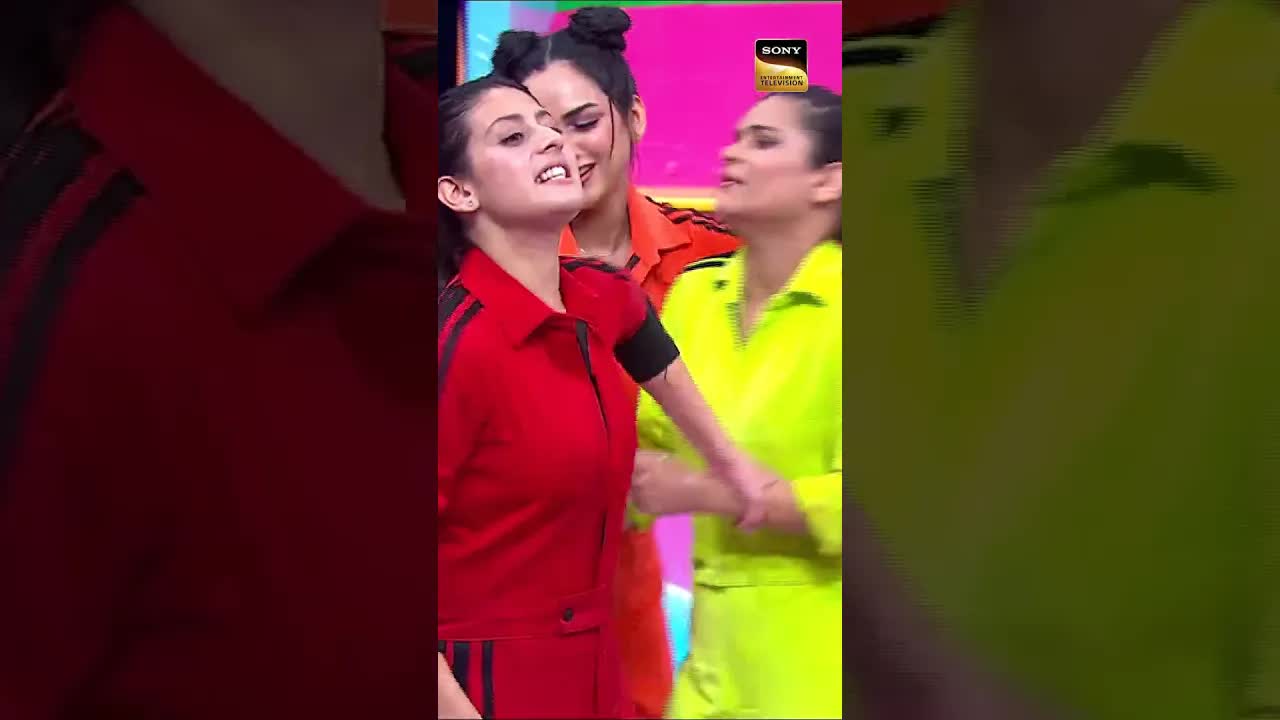 Pratik और Archana को मिला पुरस्कार