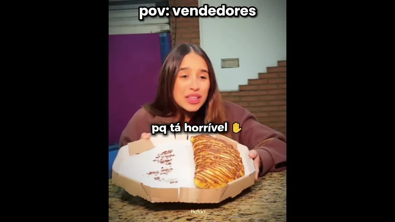 A vendedora fingiu ser um passarinho