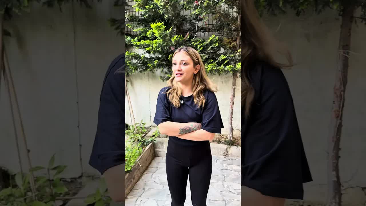 Kezban Yağmur Yağdırtmaya Çalışıyor