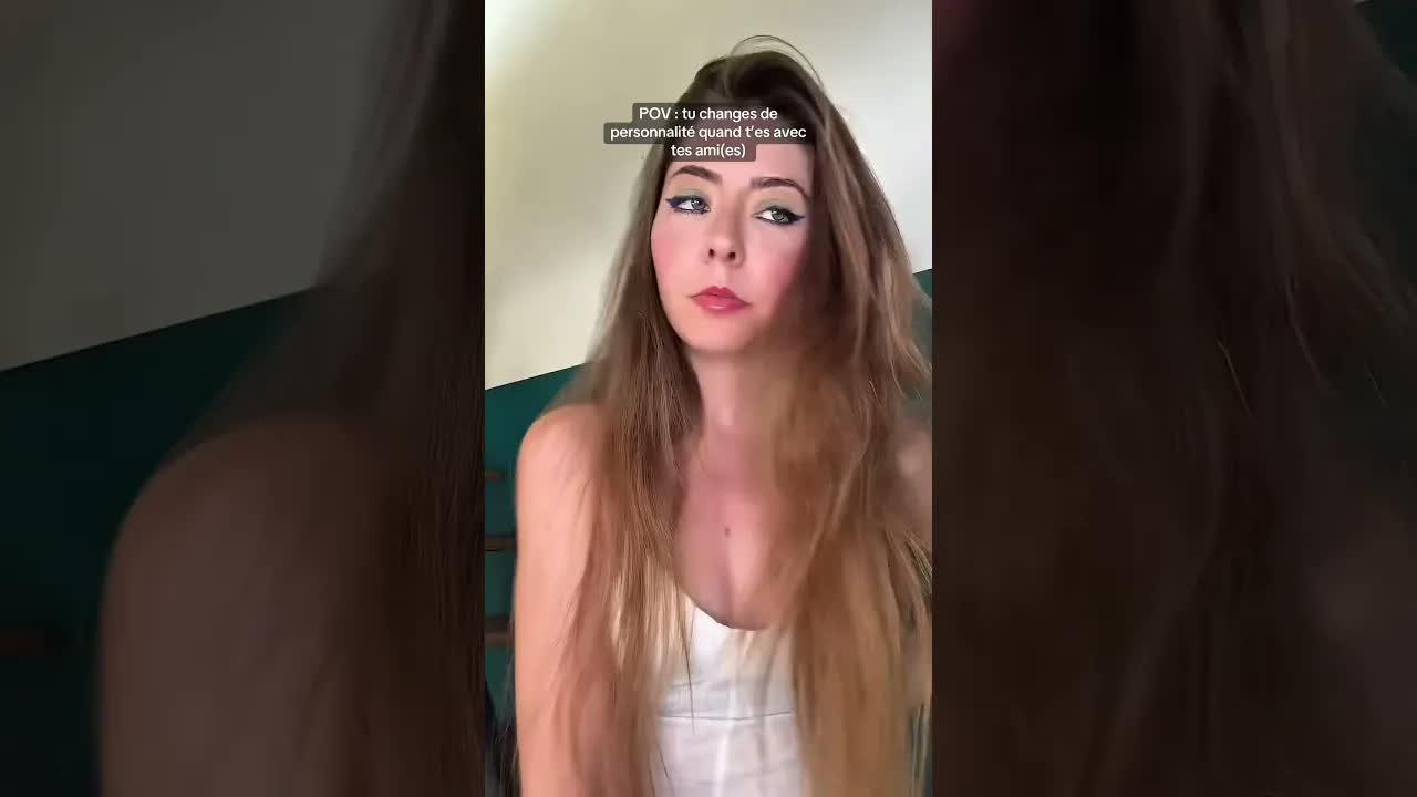 Tu changes de personnalité avec tes amis ?