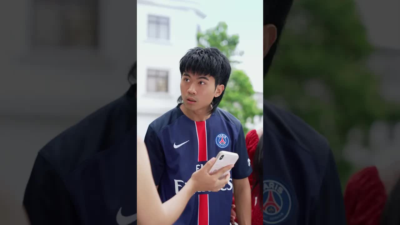 Đừng dán mắt vào điện thoại quá nhiều