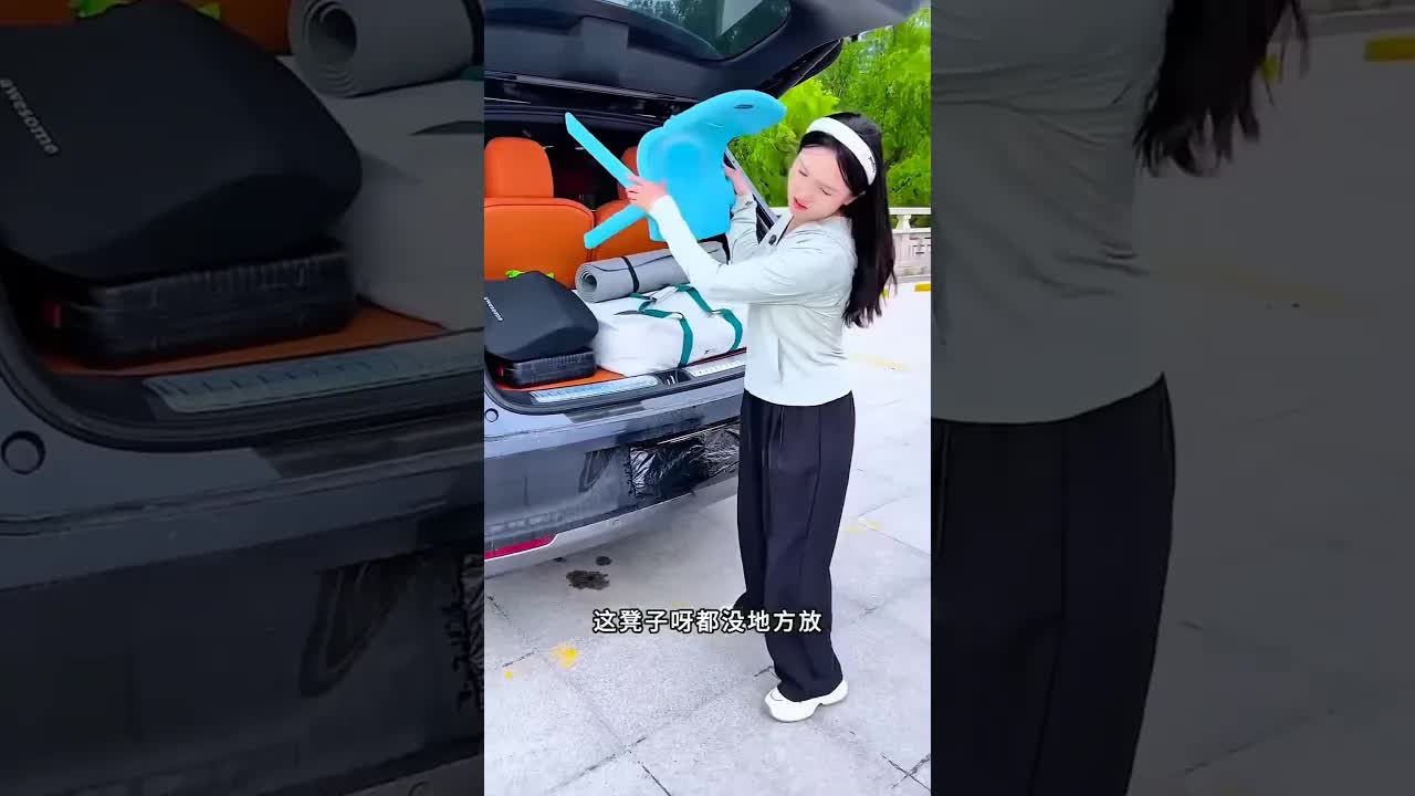 اكتشاف كرسي جميل في السوق
