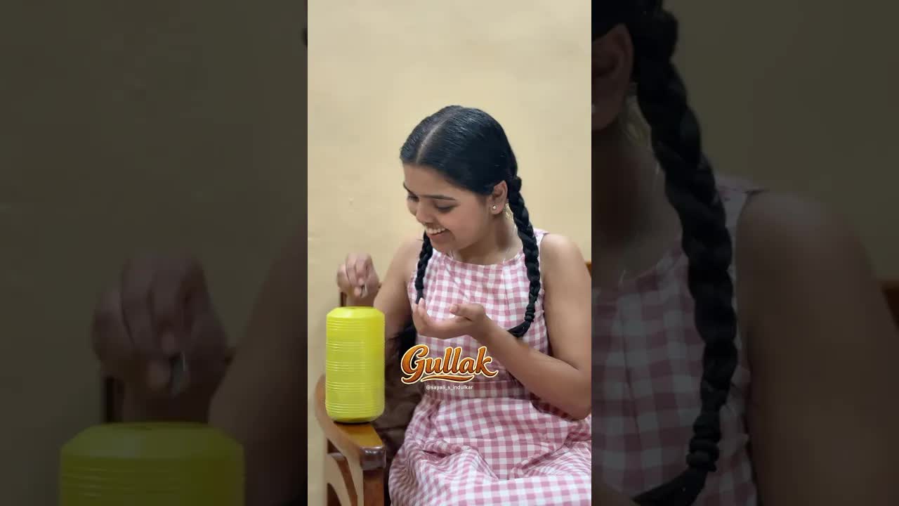 मुलीचे गुल्लक आणि पैसे जमवण्याची सवय