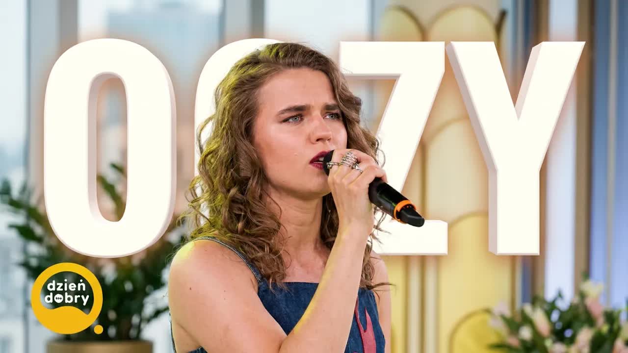 Oliwia Socha śpiewa 'Oczy' w Dzień Dobry TVN