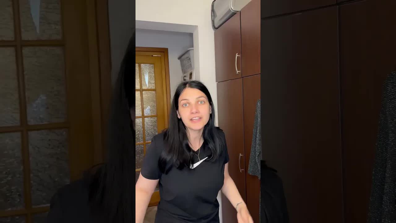 De ce nu poți purta aceeași rochie de două ori?