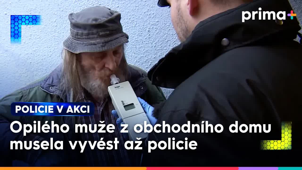 Policie řeší opilého muže v obchodním centru