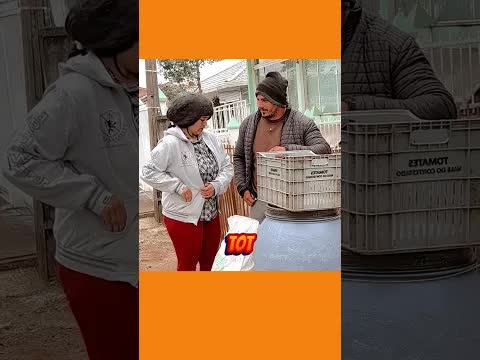 Femeia cinstită găsește puloverul cu bani