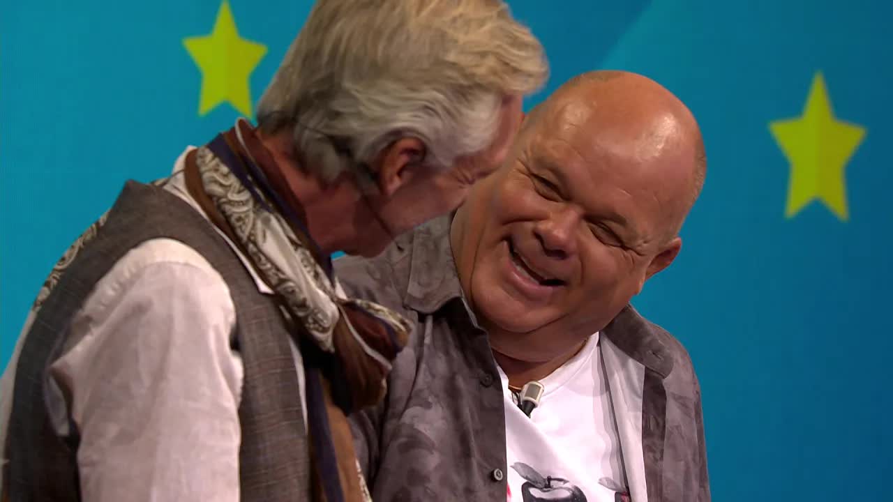 Grappige winterkleding-babbel bij Ranking the stars