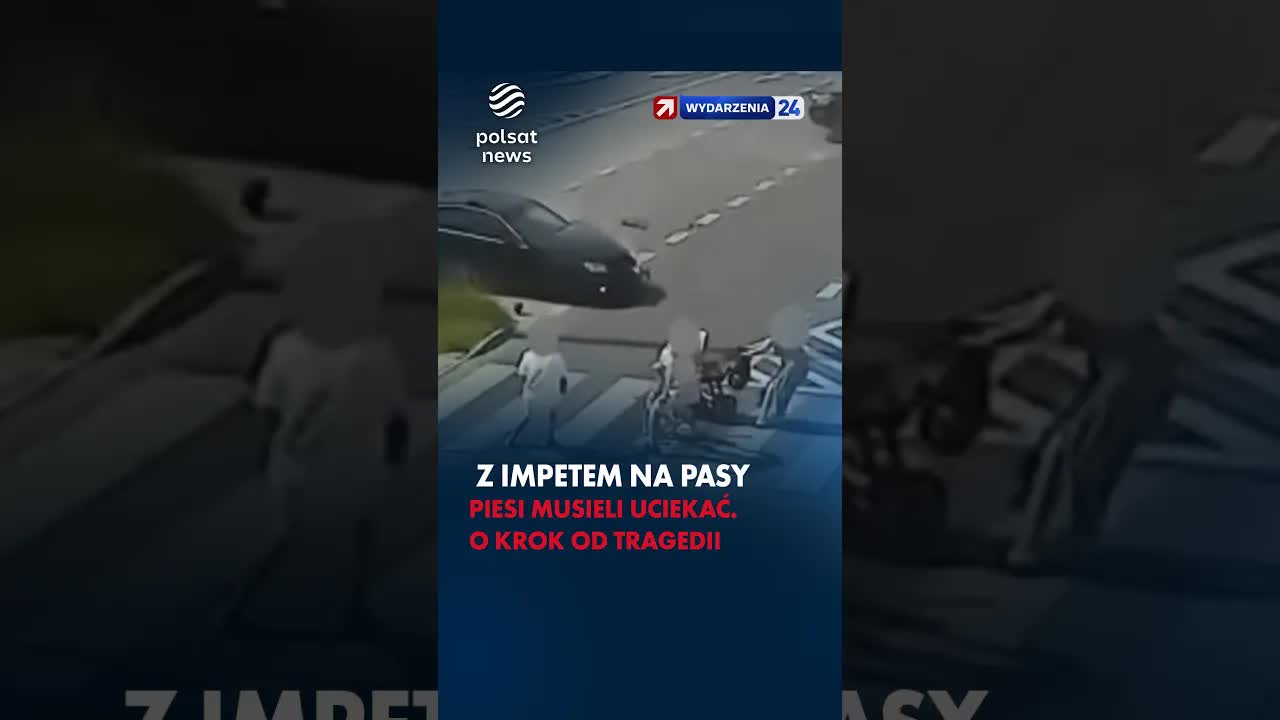Samochód wjechał na pasy – piesi uciekali