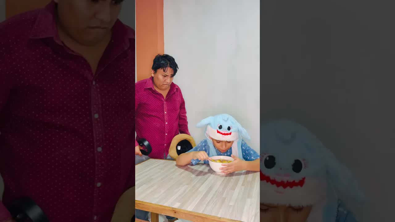Pequeño Santi, ven a comer