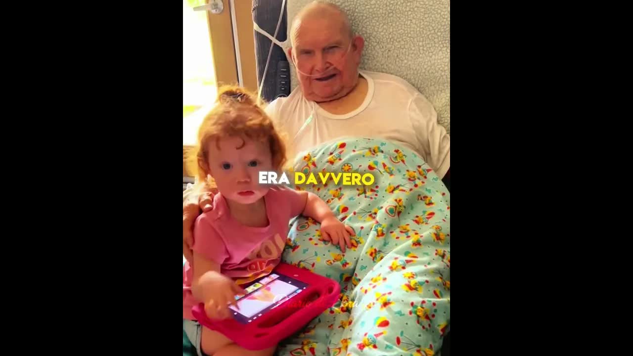 L’orsacchiotto con una gamba che ricorda il nonno