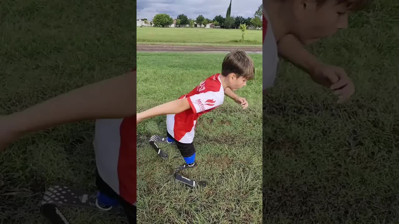 لقاء ميسي بطفل شجاع من ذوي الهمم