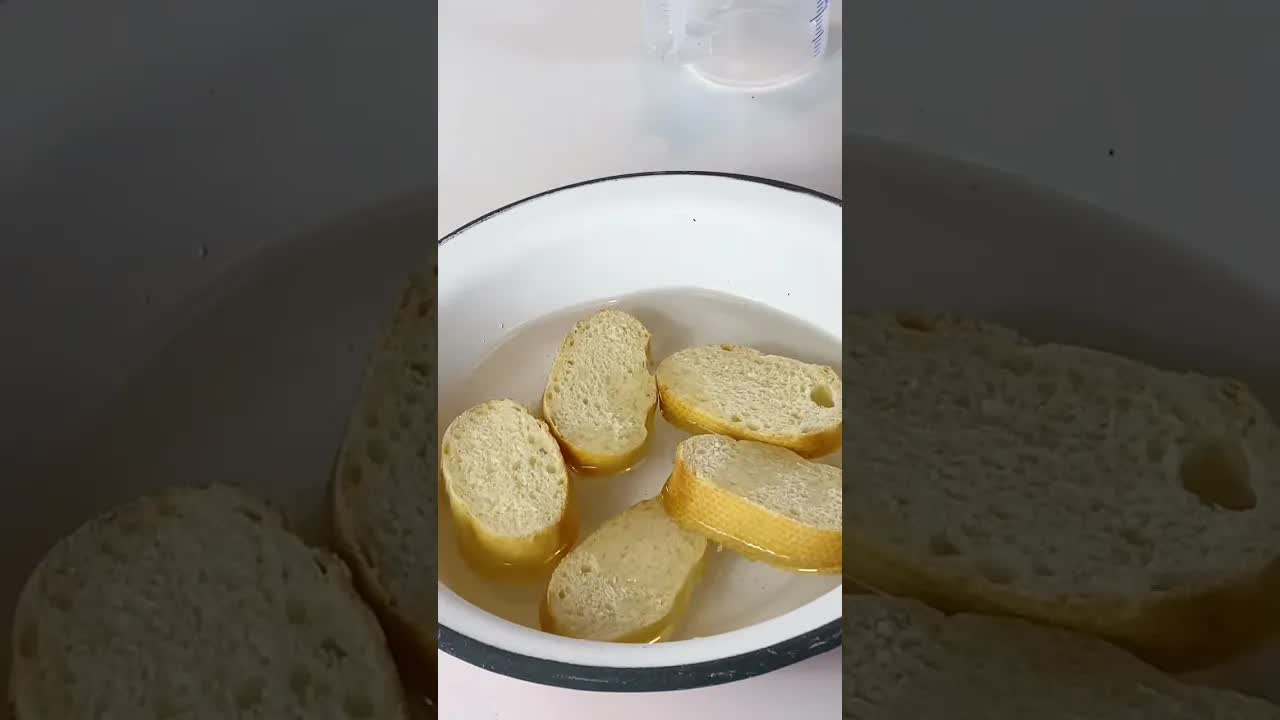Εύκολη σκορδαλιά με καρύδι στο μίξερ
