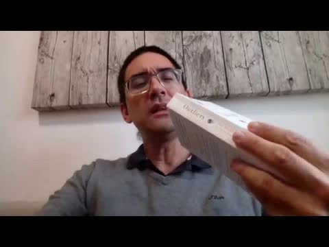 Rekomendo de libro pri sukceso kaj 10 000 horoj