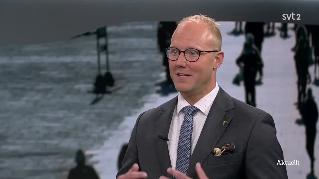Debatt om permanenta uppehållstillstånd och utvisningar