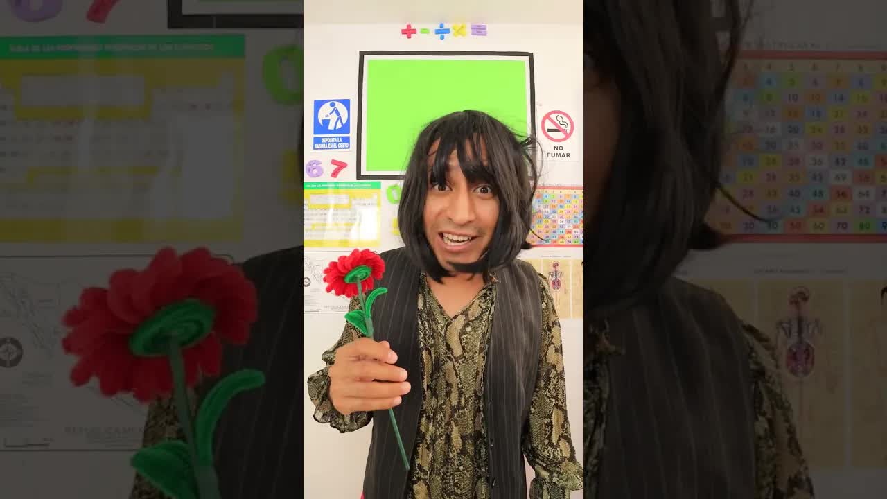 La nueva profesora que asusta a todos
