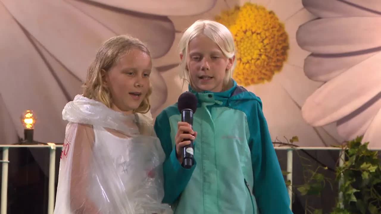 Lotta introducerar Pippi Långstrump-tävling med barn