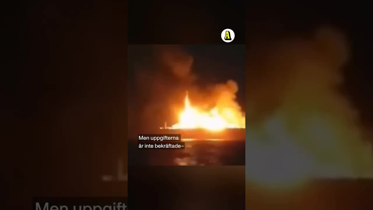 Ryskt fartyg brinner i Medelhavet efter misstänkt attack