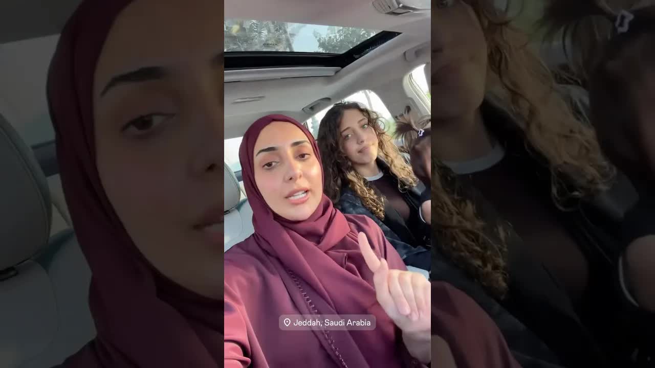 توقفنا في الطريق بسبب نفاد البنزين