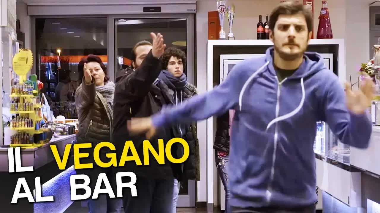 Quando entra un vegano al bar: Sketch comico