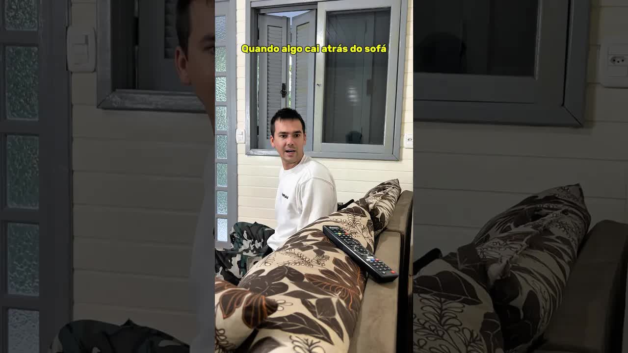 Quando algo some atrás do sofá