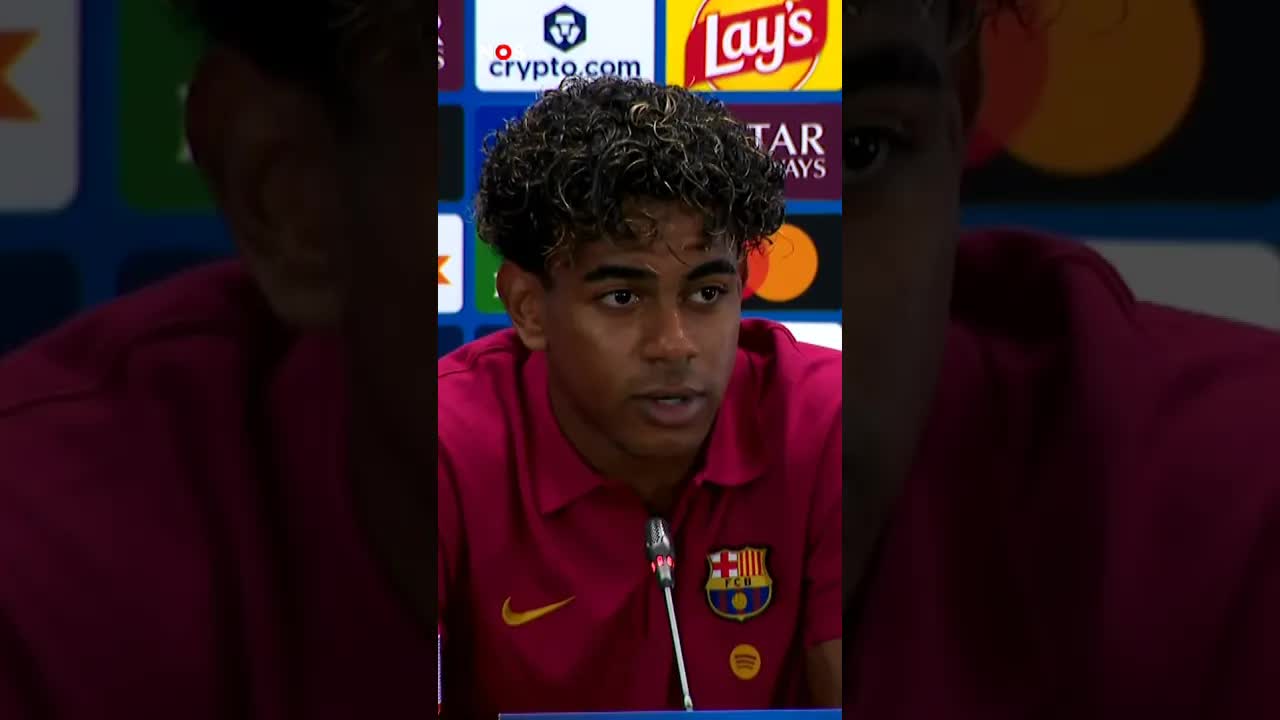 Lamine Yamal over bondscoach Xavi