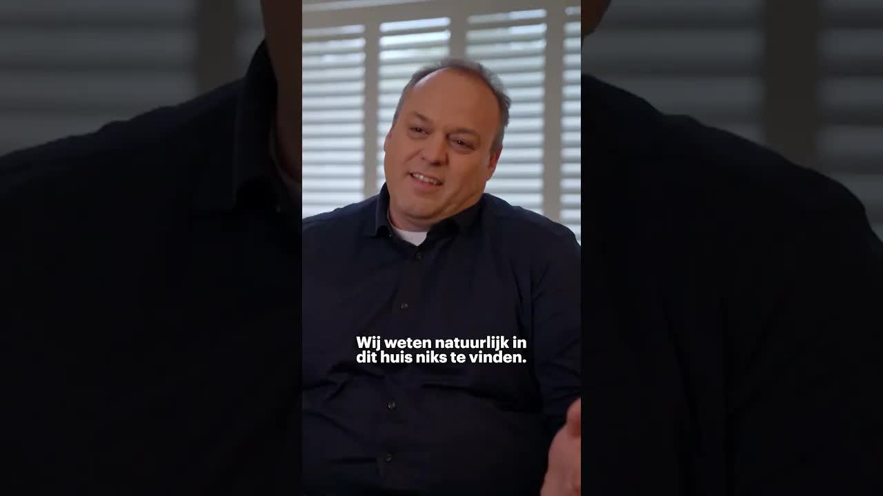 Mannen en het inpakken van cadeaus