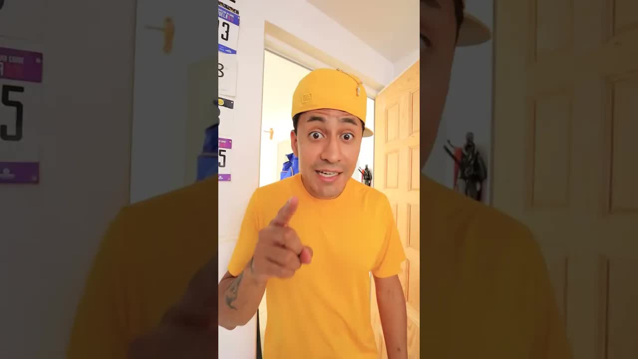 Cuando abres comida a escondidas de tu hermano
