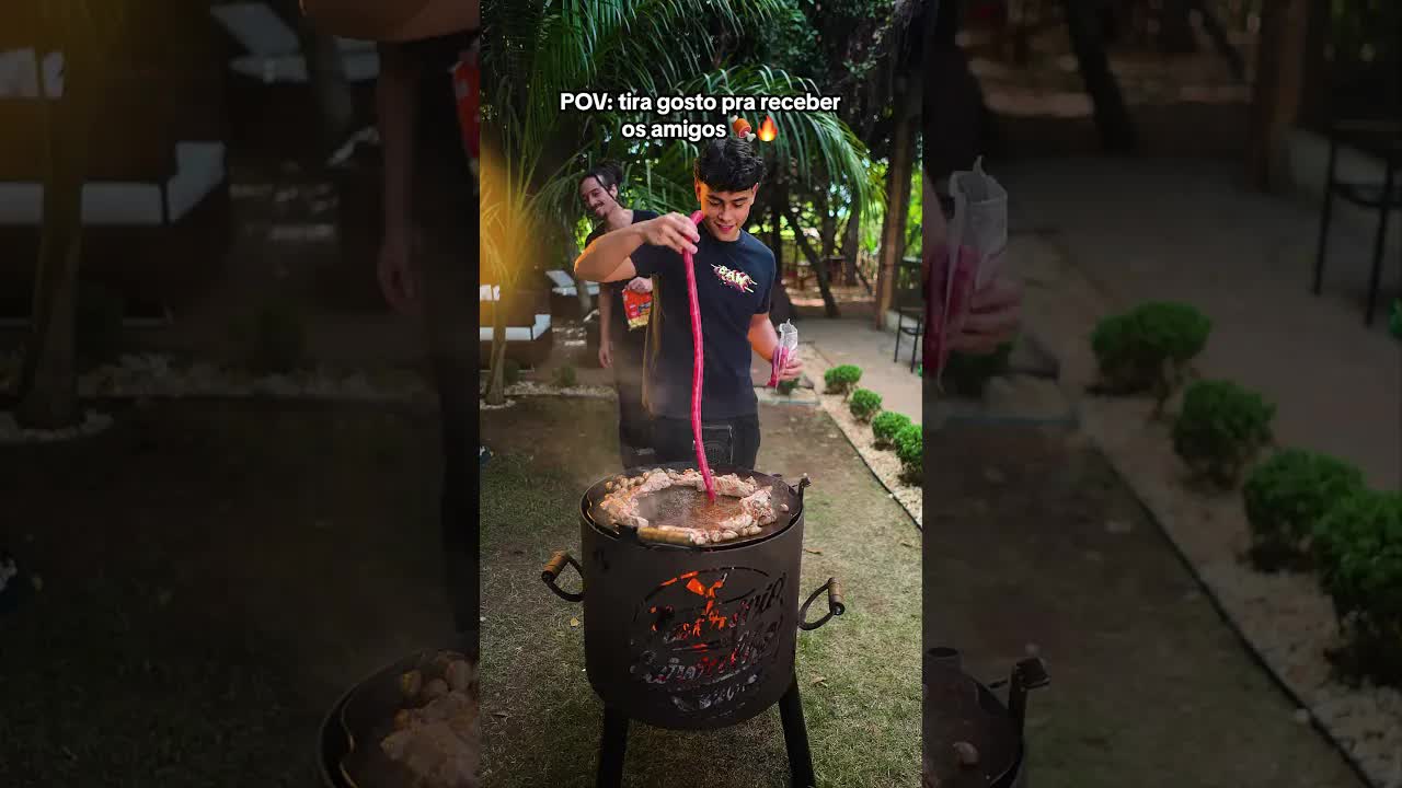Amigos trazem comida para churrasco no Dia do Amigo