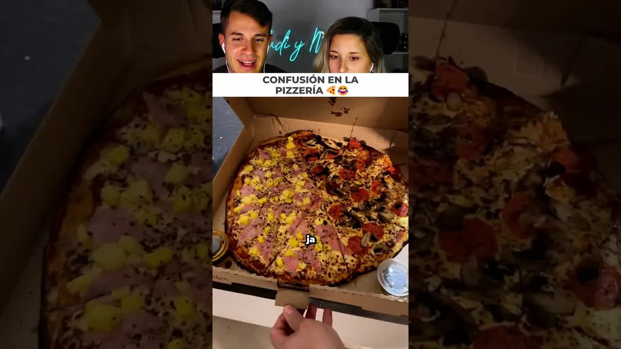 Nos mandaron dos medias pizzas iguales