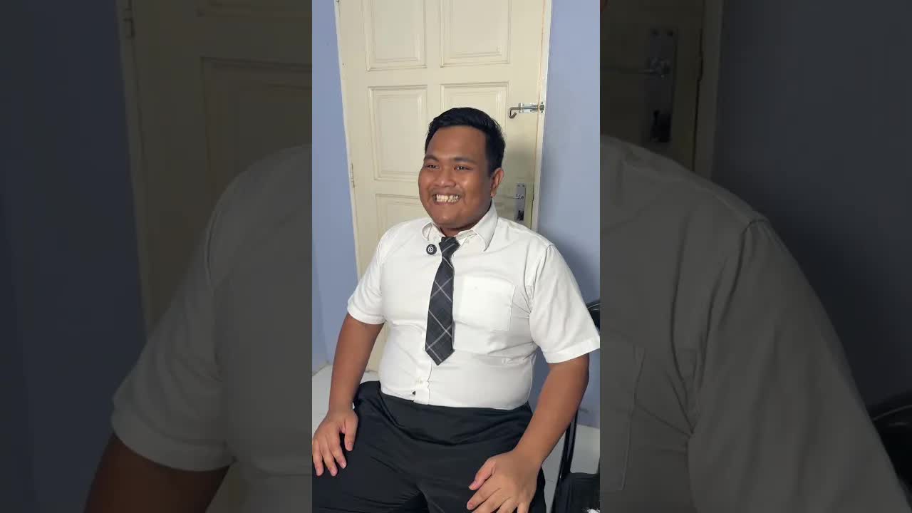 Ehsan Ketemu Kerusi Kotor di Kelas