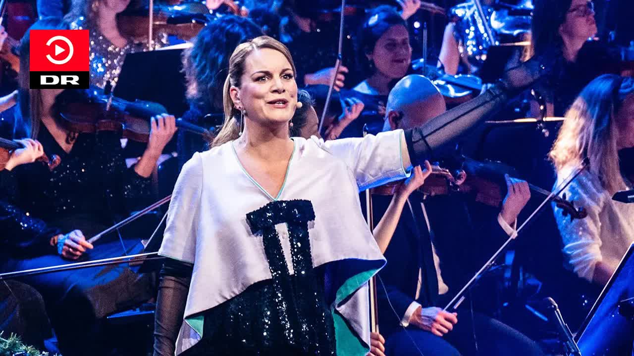 Lise Baastrup drømmer om kjole i juleshowet