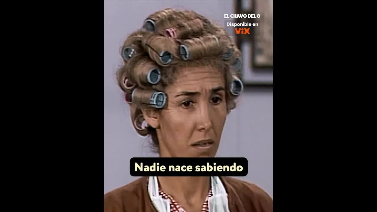 Doña Florinda cuestiona a El Chavo como mesero
