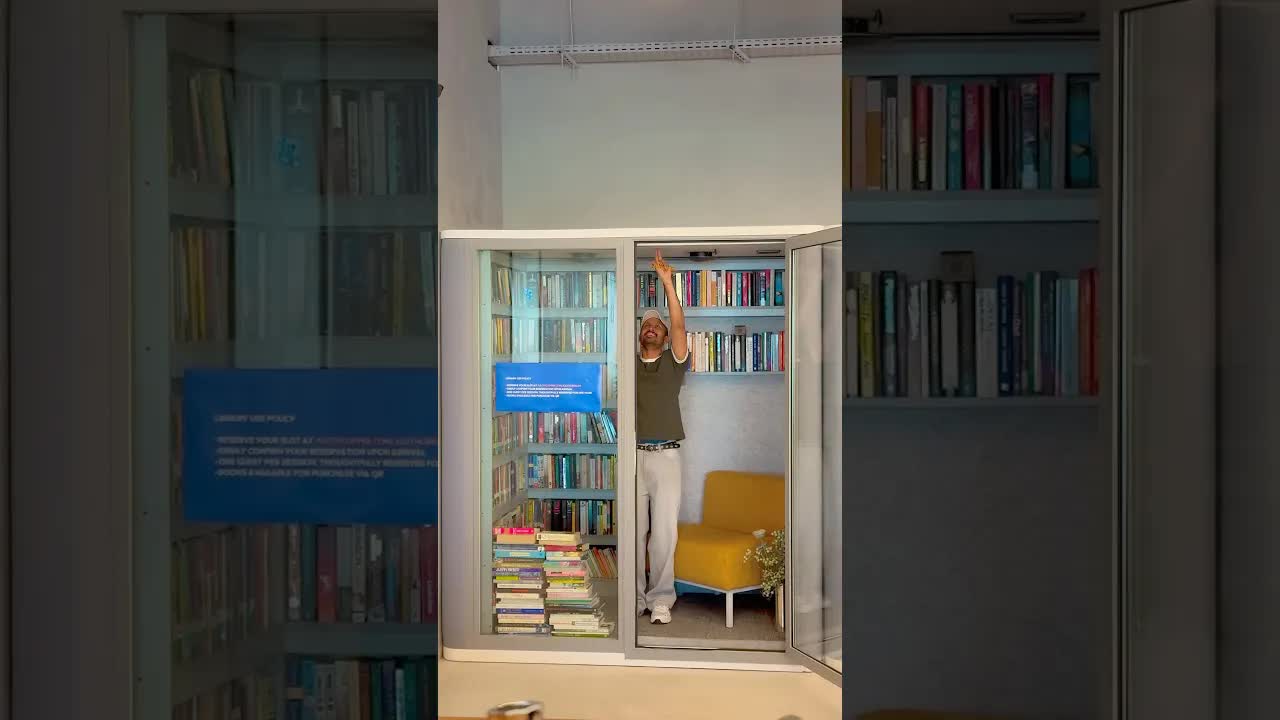 أصغر مكتبة في العالم في دبي