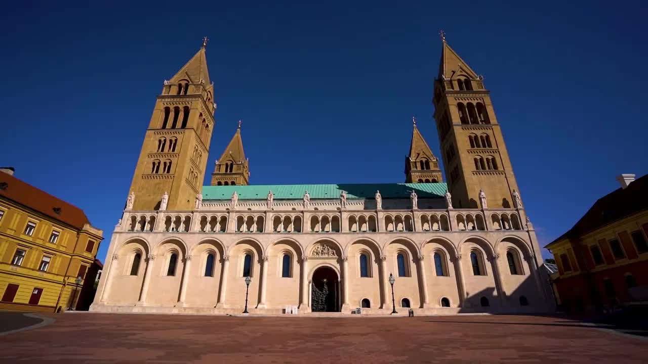 Pécs – a mediterrán hangulatok városa