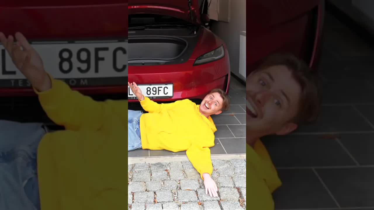 Prank v garáži: Oprava auta nebo hádka?