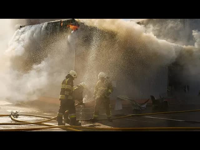 Une frappe en Ukraine fait au moins 37 morts