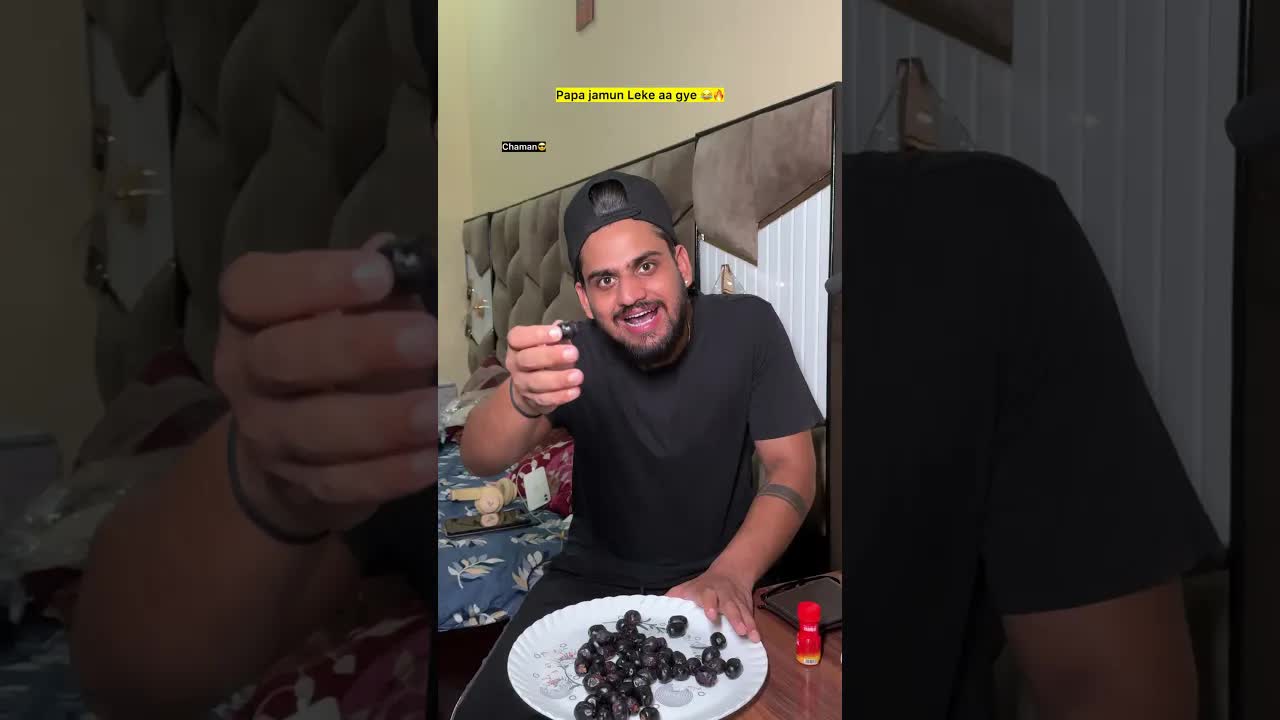 Jamun Khate Hue Purple Tongue Ka Mazak