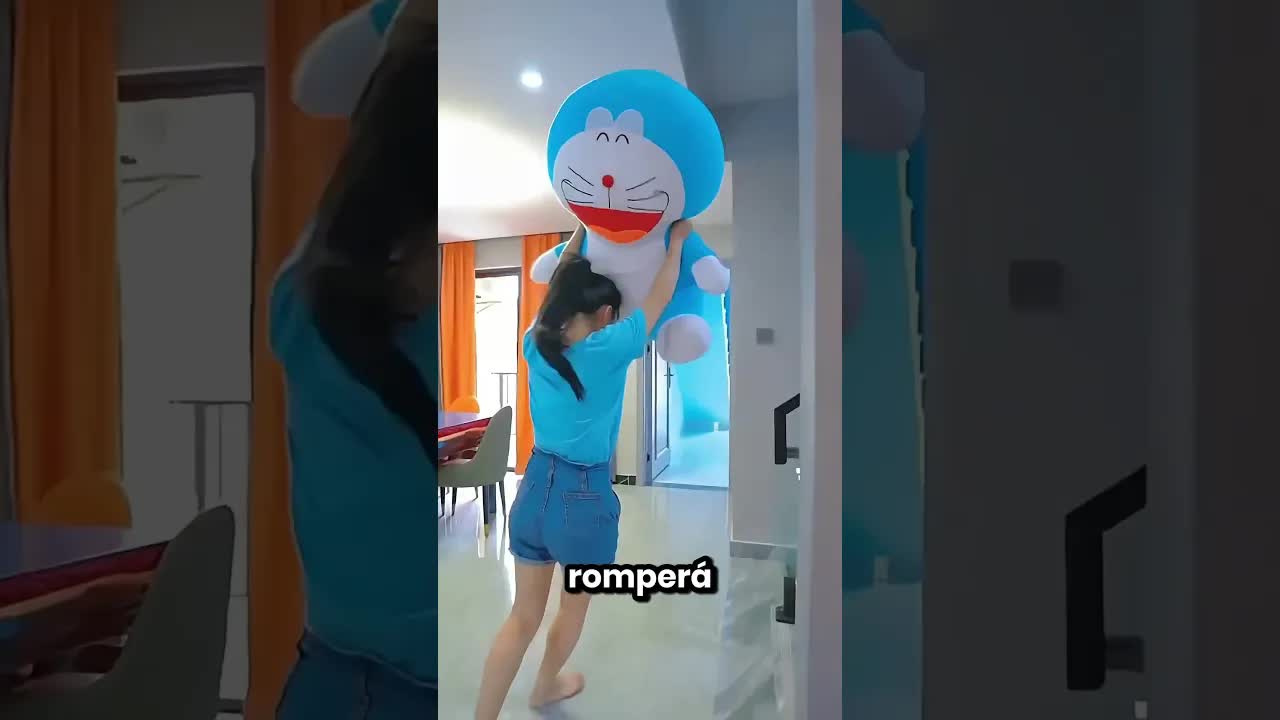 Mi hija no quiere dejar sus juguetes para bañarse