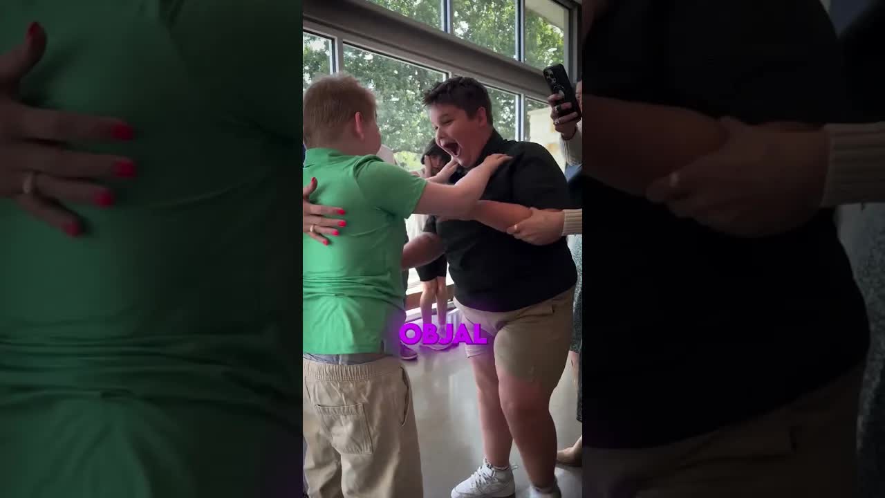 Chlapec s Downovým syndromem se znovu setká s kamarádem
